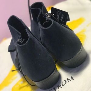 Arizona Navy Blue Low Cut Boots